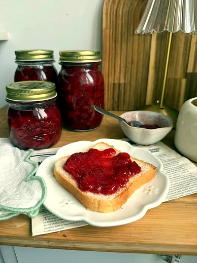Strawberry Jam – Simple Summer Recipe