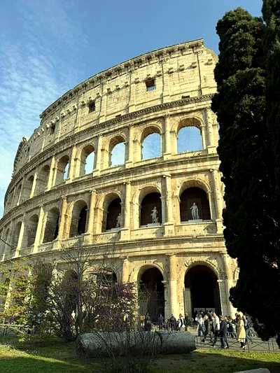 O zi la Colosseum: O călătorie în inima istoriei