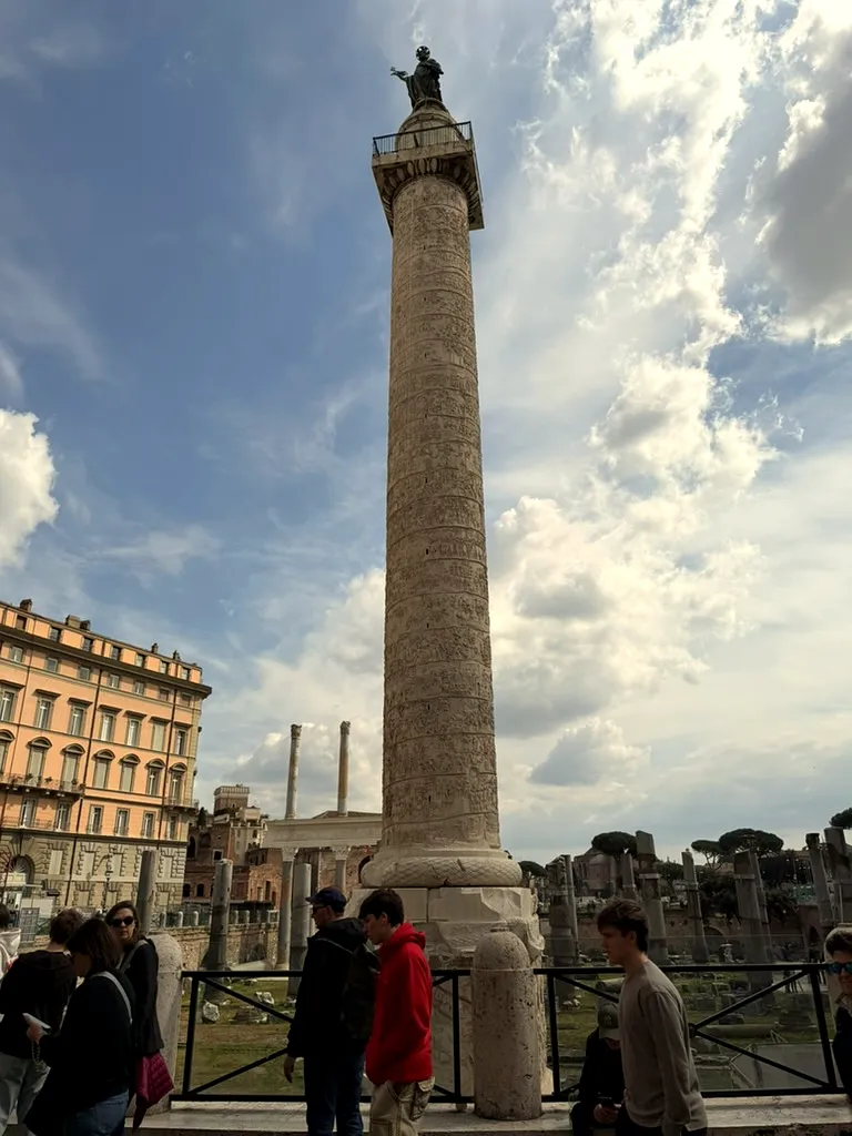 Columna lui Traian: Un simbol al istoriei și al legăturii noastre