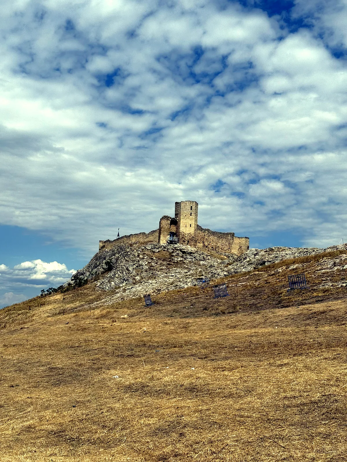 Sfântul Gheorghe: Unde Dunărea se varsă în mare și Cetatea Enisala