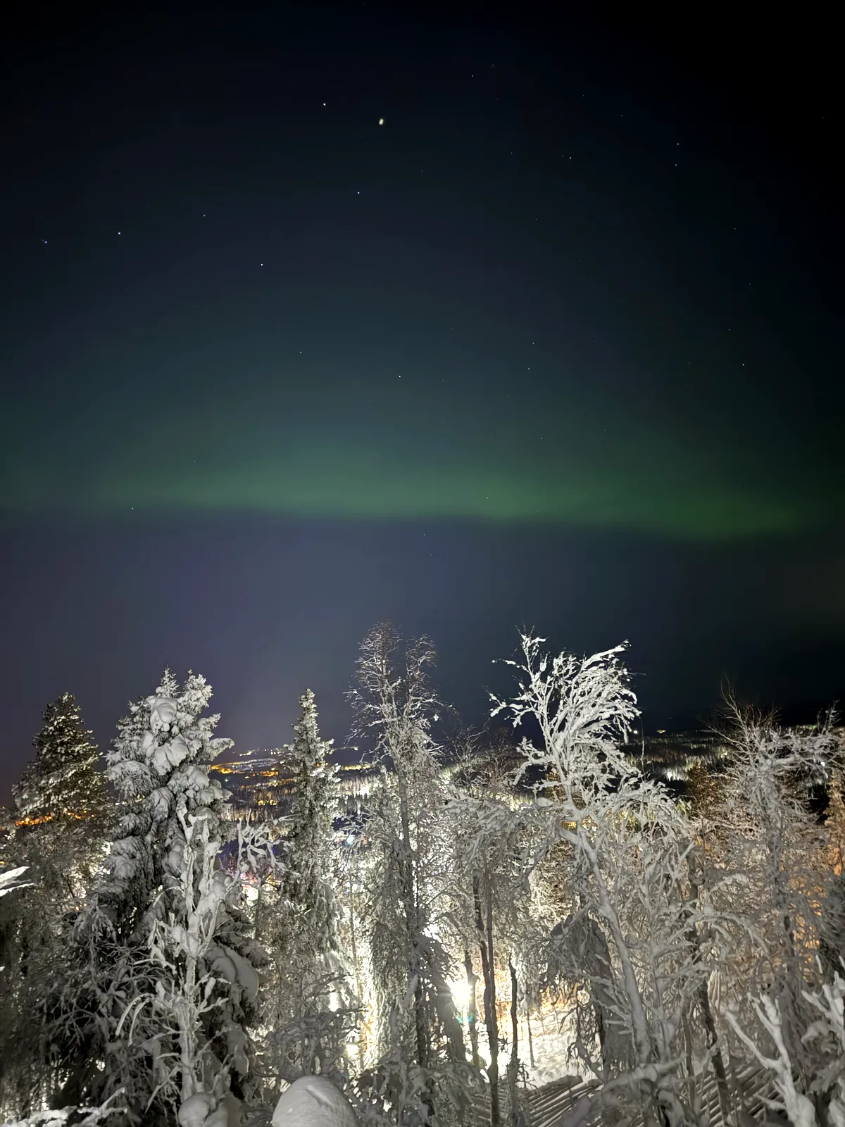 Magia din Laponia: O Călătorie de Vis Acasă la Moș Crăciun