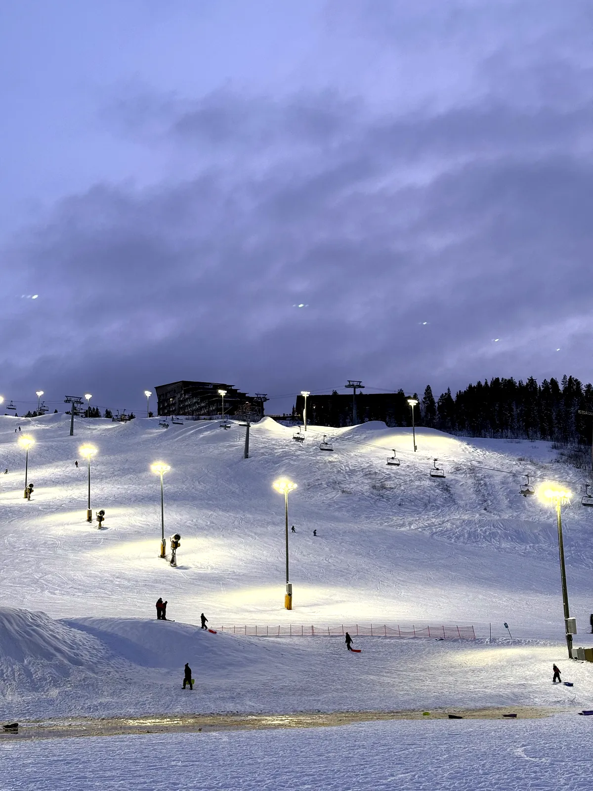 Magia din Laponia: O Călătorie de Vis Acasă la Moș Crăciun