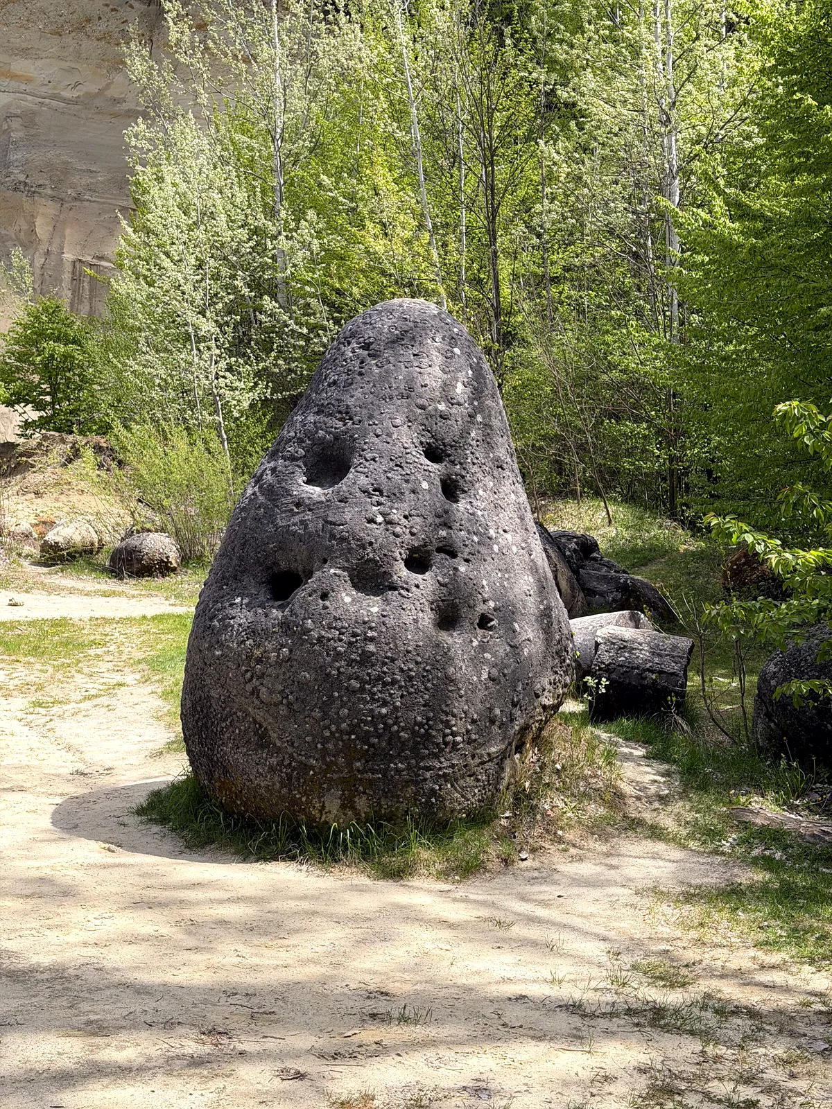 May Day Mini Vacation at Ranca: Trovanti, Polovraci Cave & Mountains